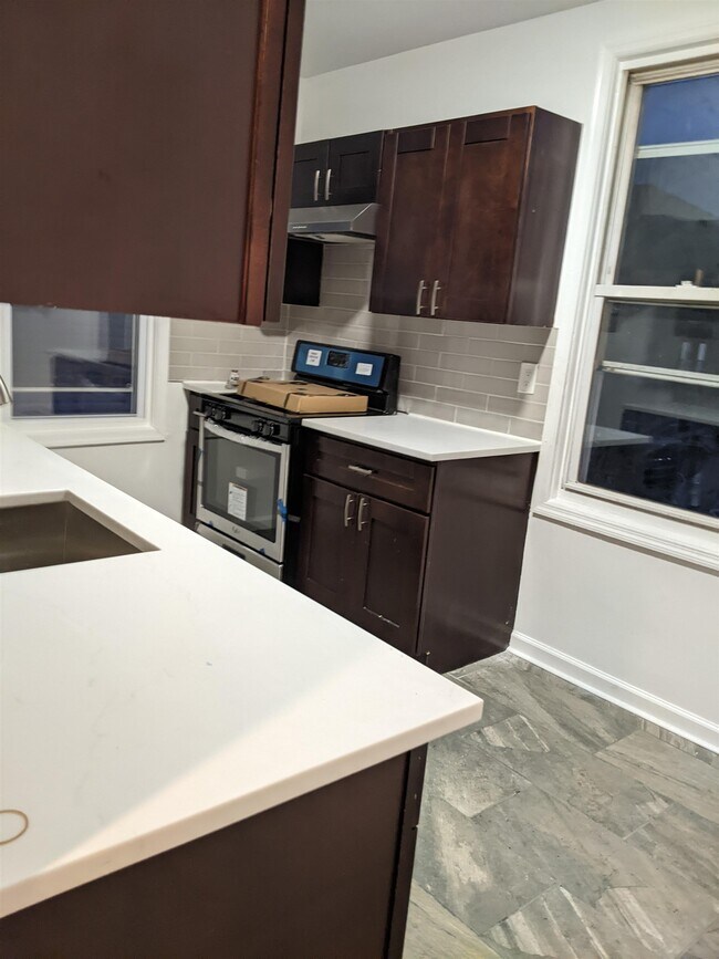 Foto del edificio - 169 Neptune Ave