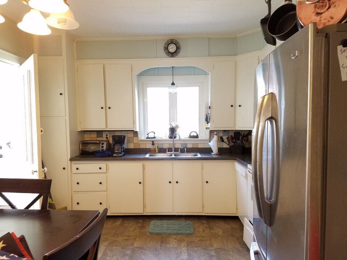 Kitchen - 630 Pine St