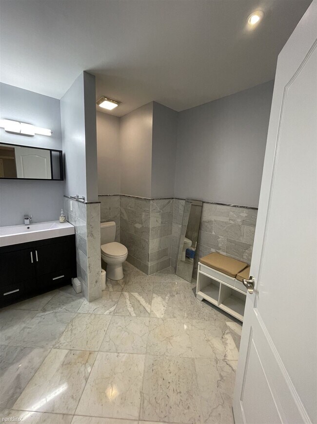 Foto del edificio - 2 br, 2 bath Condo - 2047 Walnut Street 1M