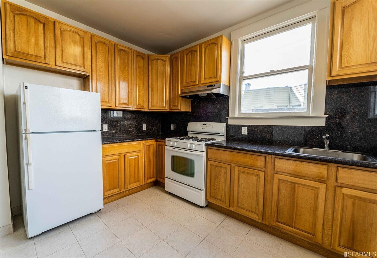 Building Photo - 1471 Jackson St