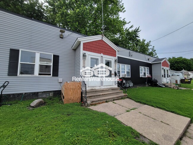 Building Photo - 401 N Dewey St