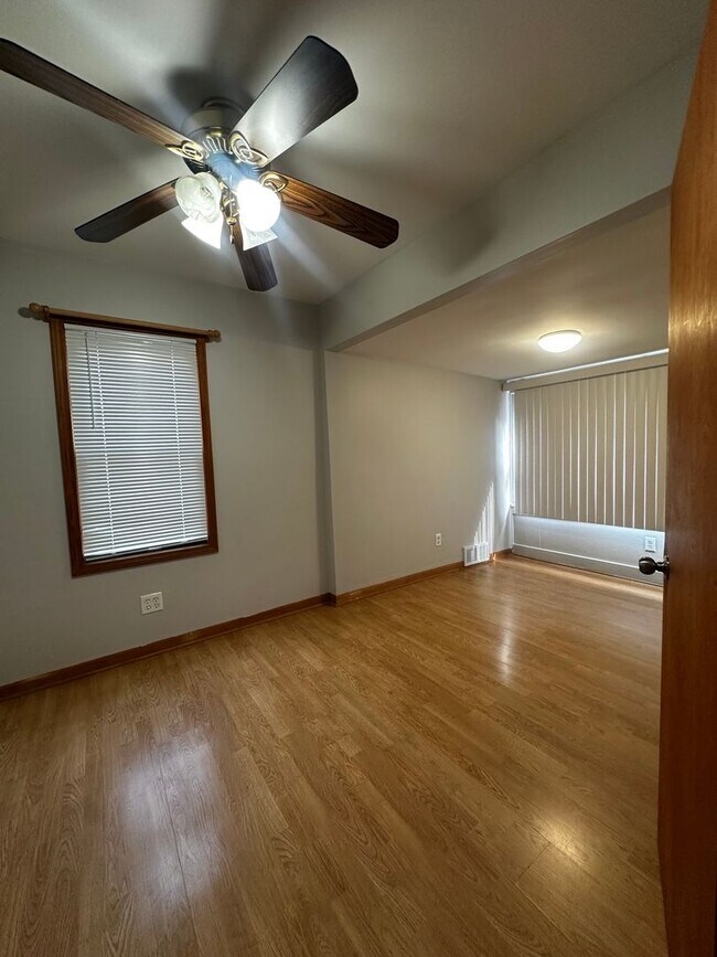 Foto del edificio - 257 Fernwood St