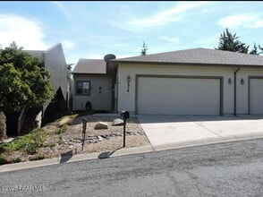 Building Photo - 4976 Summit Cir