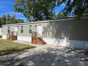 Building Photo - 1085 Spring Bay Rd