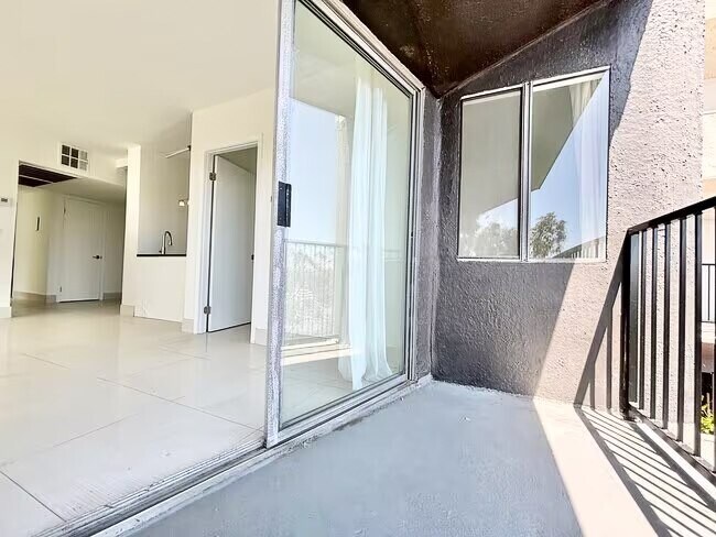 Foto del edificio - 3949 Los Feliz Blvd