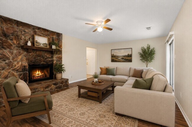 Foto del edificio - 6301 Sunnybrook Dr