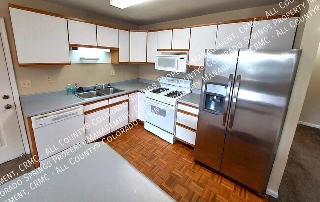 Foto del edificio - 160 Middle Glenway St