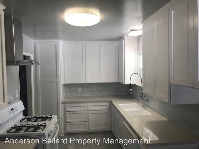 Building Photo - 3 br, 1 bath House - 15657 Fernview St