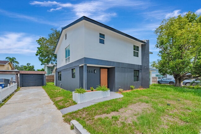 Building Photo - 2066 San Marino Way N