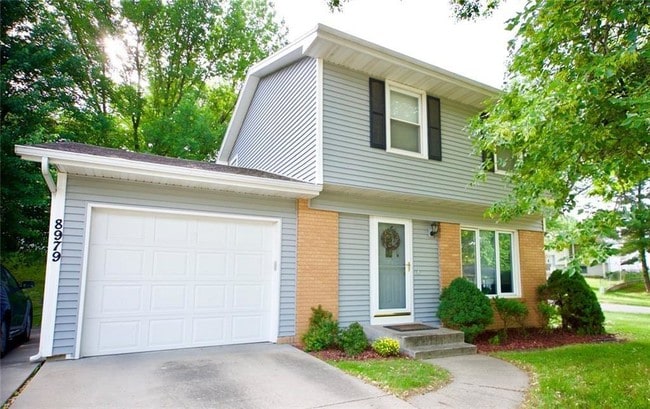 Building Photo - 8979 Golden Valley Drive