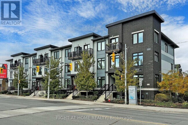 Photo du bâtiment - 630 Rogers Rd