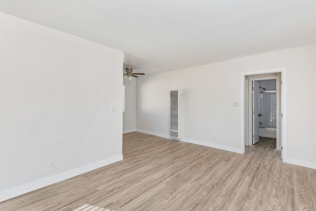 Interior Photo - 1510 S. St Andrews Pl