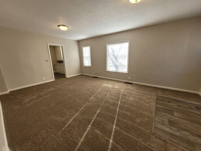 Foto del edificio - Pet Friendly 2 Bedroom Home with detached garage!