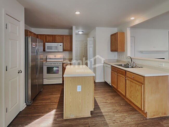 Foto del edificio - 3709 Pinkham Way