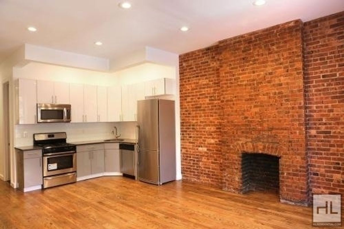 Myrtle Avenue / Spacious 3-Bed, 2-Bath / ... - Myrtle Avenue / Spacious  3-Bed, 2-Bath / ...
