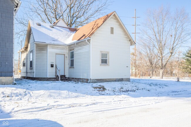 Foto del edificio - 1734 Olive St