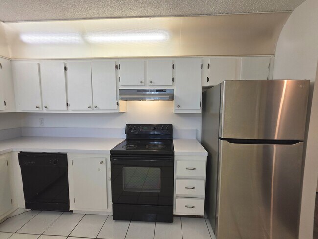 Foto del edificio - 14850 Naranja Lakes Blvd