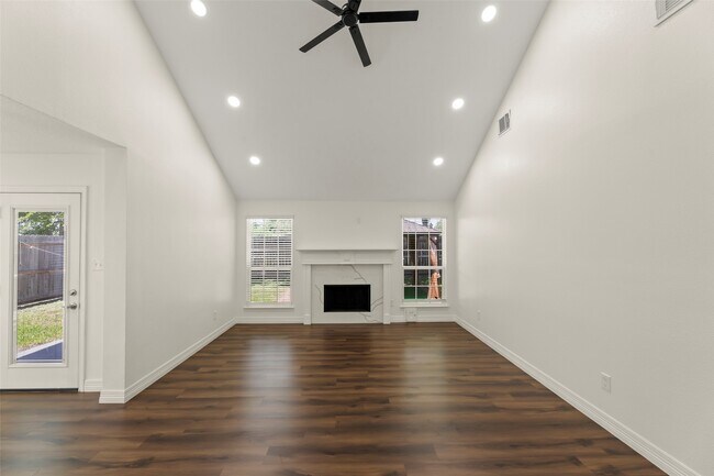 Building Photo - 15006 Sapling Oak Ct