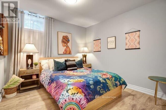 Photo du bâtiment - BSMT 25 DUNCANNON DRIVE