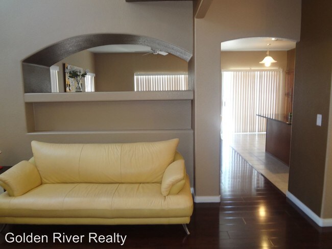 Building Photo - 3748 Crest Horn Dr
