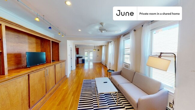 Building Photo - Room in Shared 6 bed/2 bath home