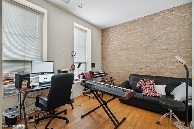 Foto del edificio - 1310 W 18th St