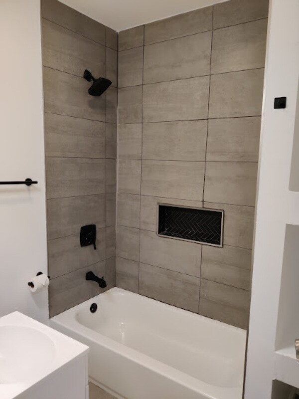 Foto del edificio - 56 N Millick St