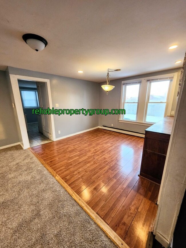 Building Photo - New Listing in Fort Wayne