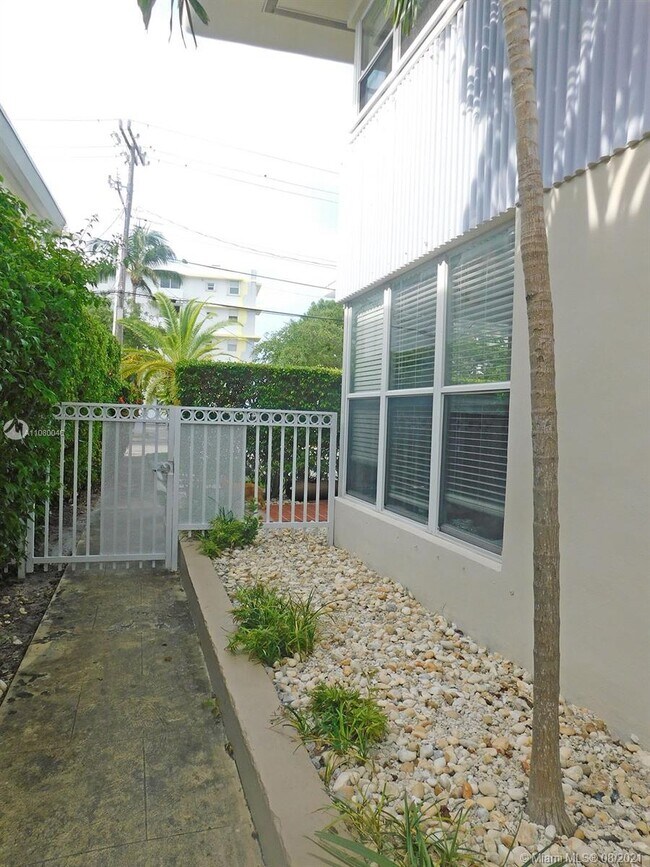 Foto del edificio - 95 S Shore Dr