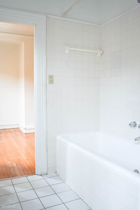Foto principal - 5610 Elmer St