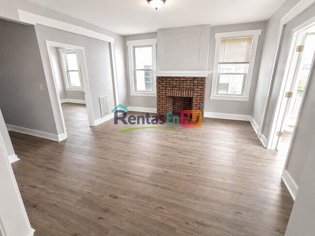Building Photo - 203 Renner Ave