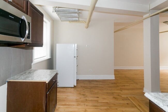 Foto del edificio - 4830 W Addison St