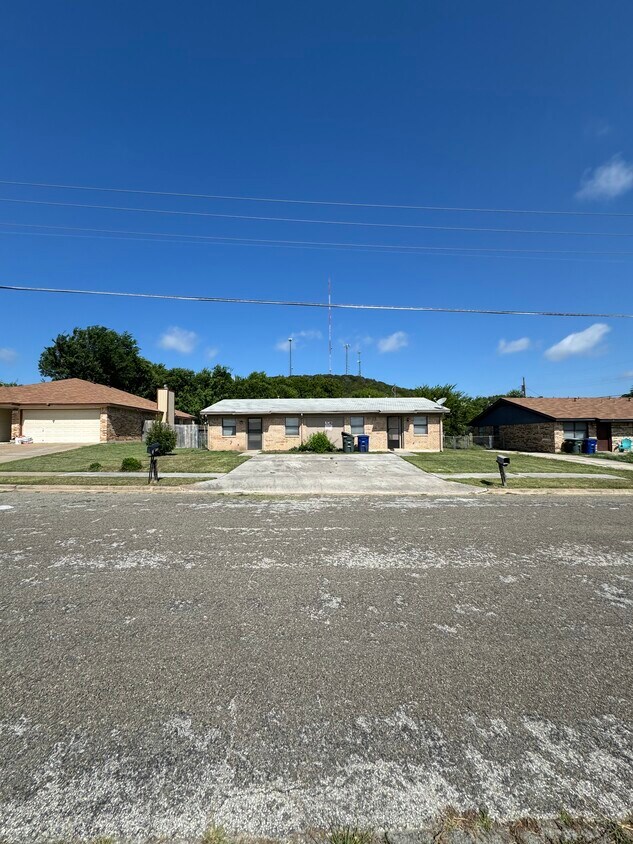 Primary Photo - 807 N 3rd St