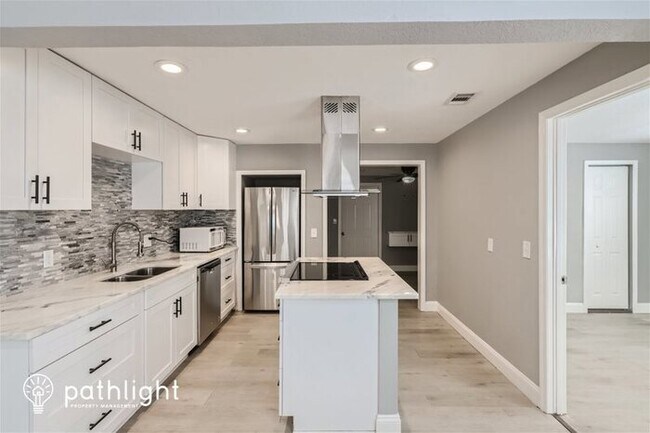 Building Photo - 4505 42Nd Avenue N, St Petersburg, FL, 33714