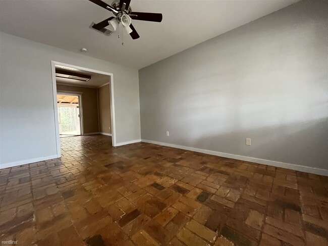 Building Photo - 3 br, 1.5 bath House - 106 Bryant St
