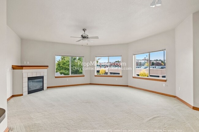Building Photo - Chic One-Bedroom Condo in Bethany!