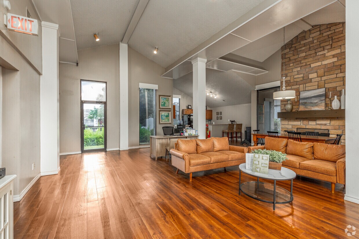 Stone Creek Apartments in Lewisville, TX