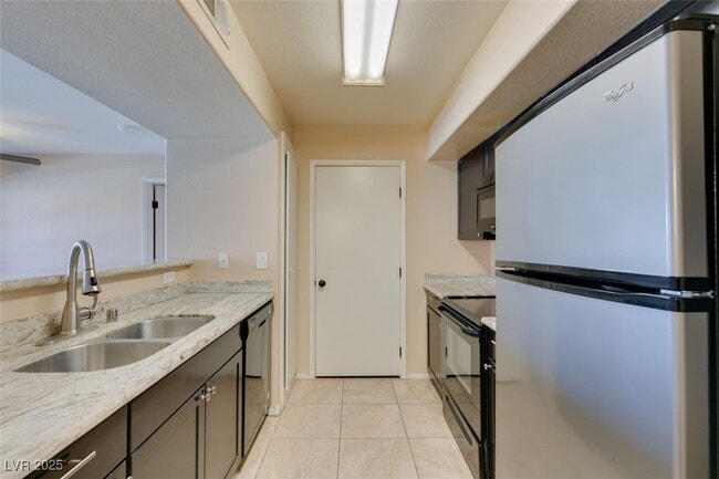 Building Photo - 2300 E Silverado Ranch Blvd