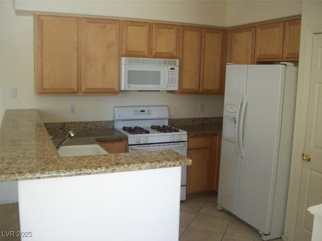 Foto del edificio - 7960 Violet Dawn St