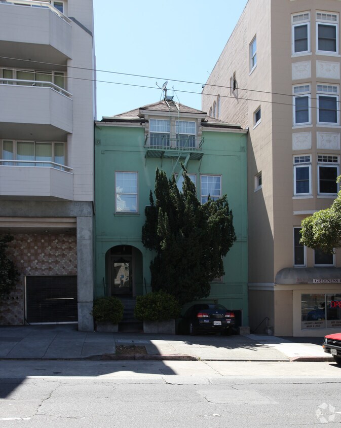 Building Photo - 2327 Van Ness Ave