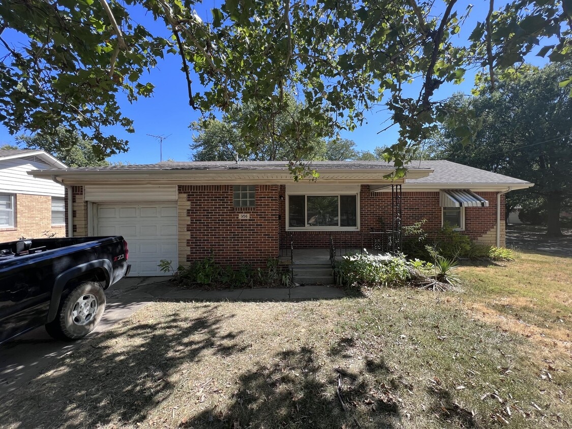 356 S Drury Ln, Wichita, KS 67207 House Rental in Wichita, KS