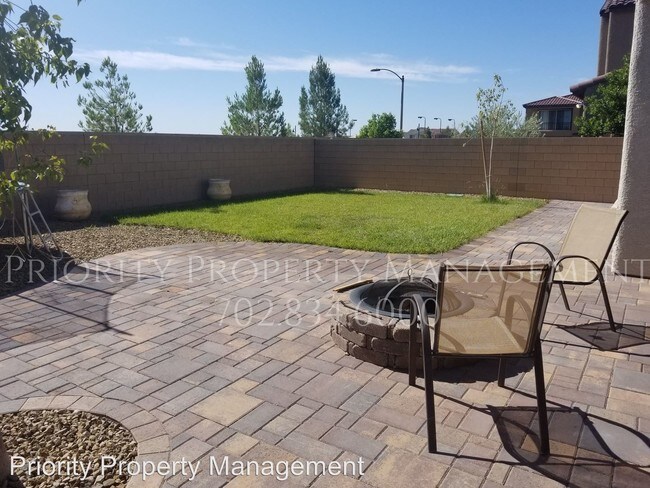 Foto del edificio - 8212 Serpentine Sands St
