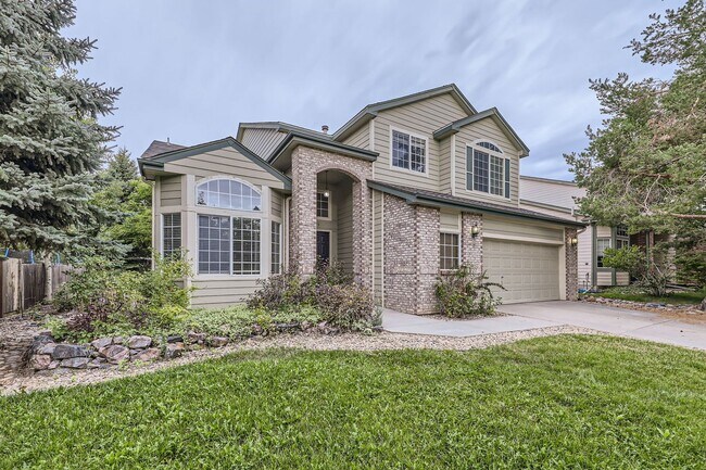 Building Photo - Excellent 4 bed/3 bath Property Near Broom...