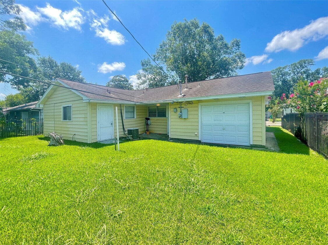 Foto principal - 3509 Ramsey Dr