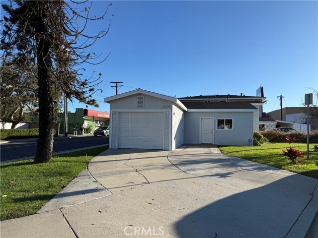 Building Photo - 25719 Walnut St