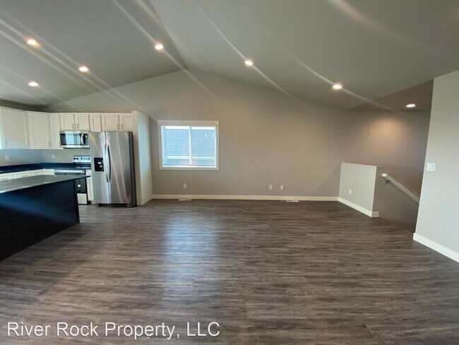 Building Photo - 3 br, 2 bath House - 7034 67th St South