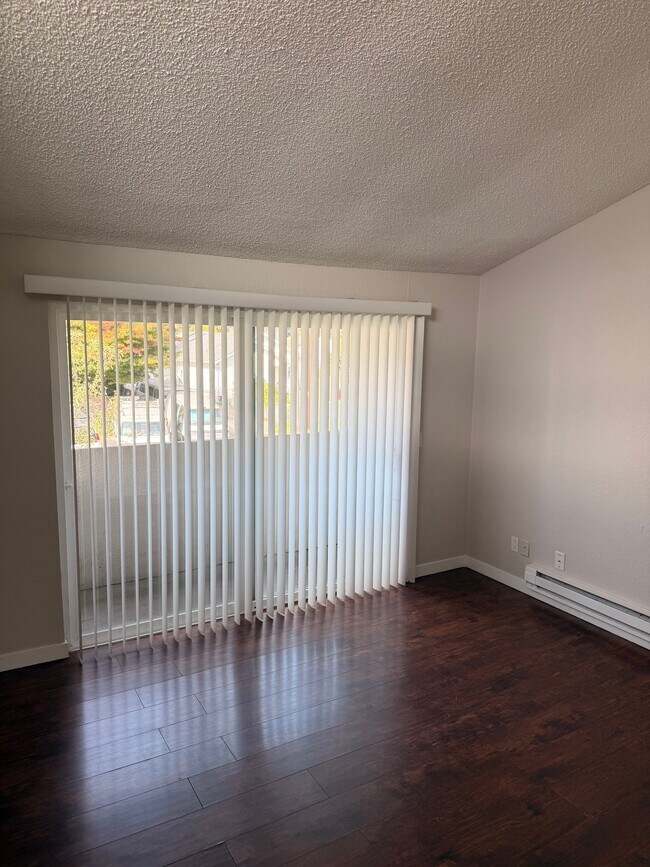 Foto del edificio - 10836 1st Ave SW