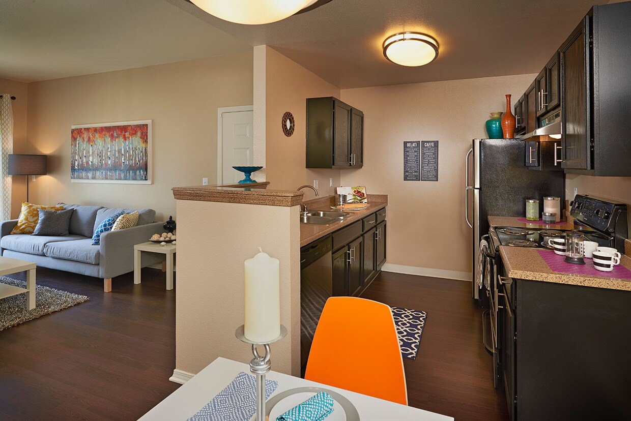 Crossroads at City Center Apartments Aurora, CO