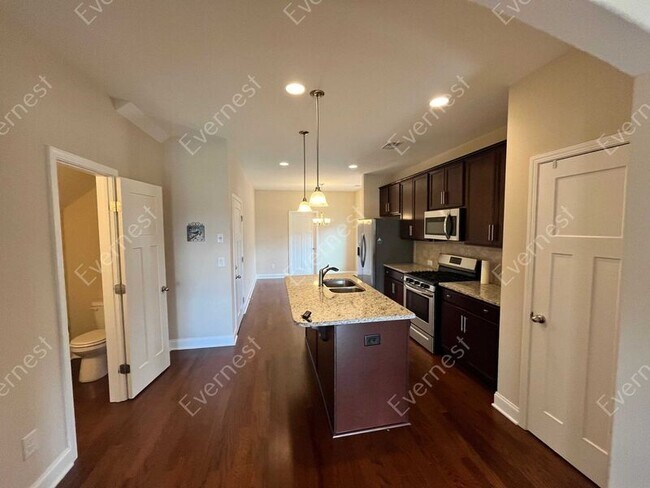 Building Photo - 147 Saddle Wood Ln