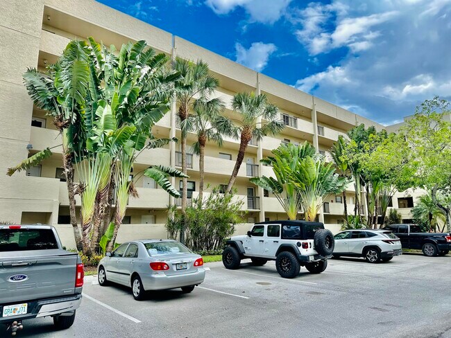 Foto del edificio - 2900 NW 42nd Ave